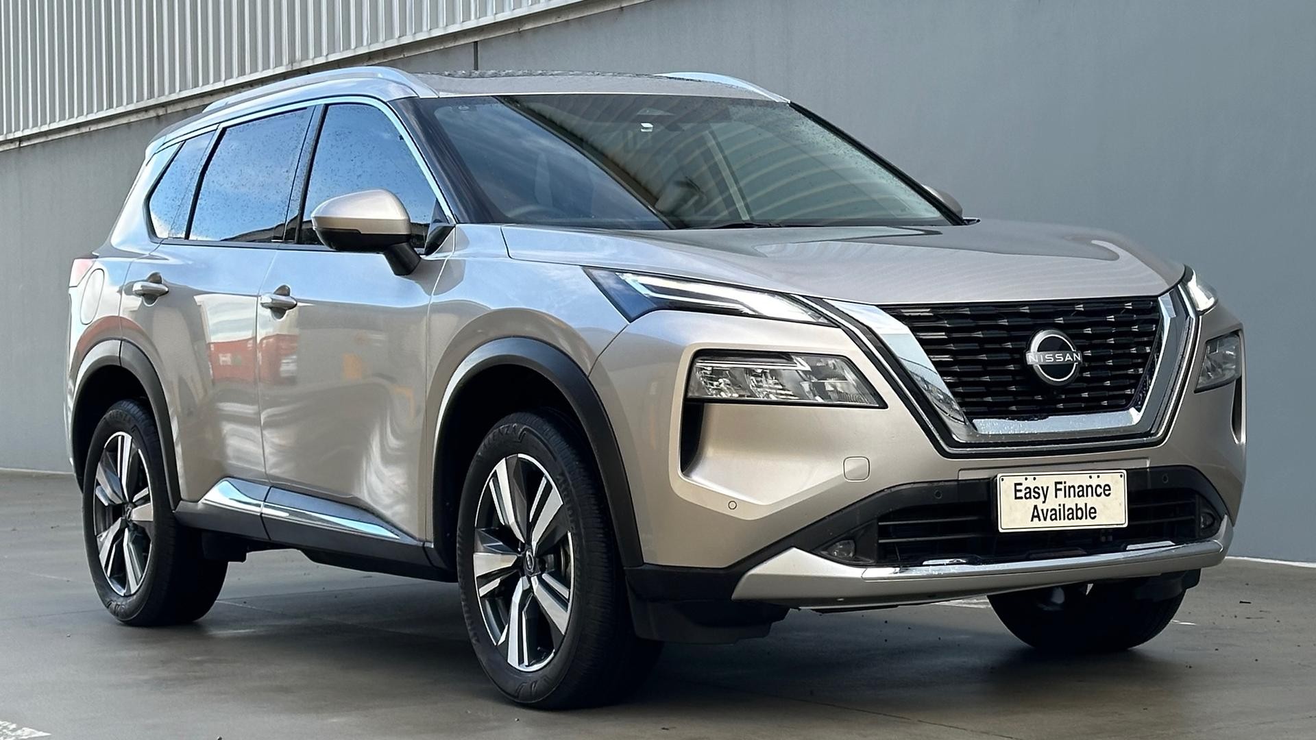 Nissan X-trail image 2