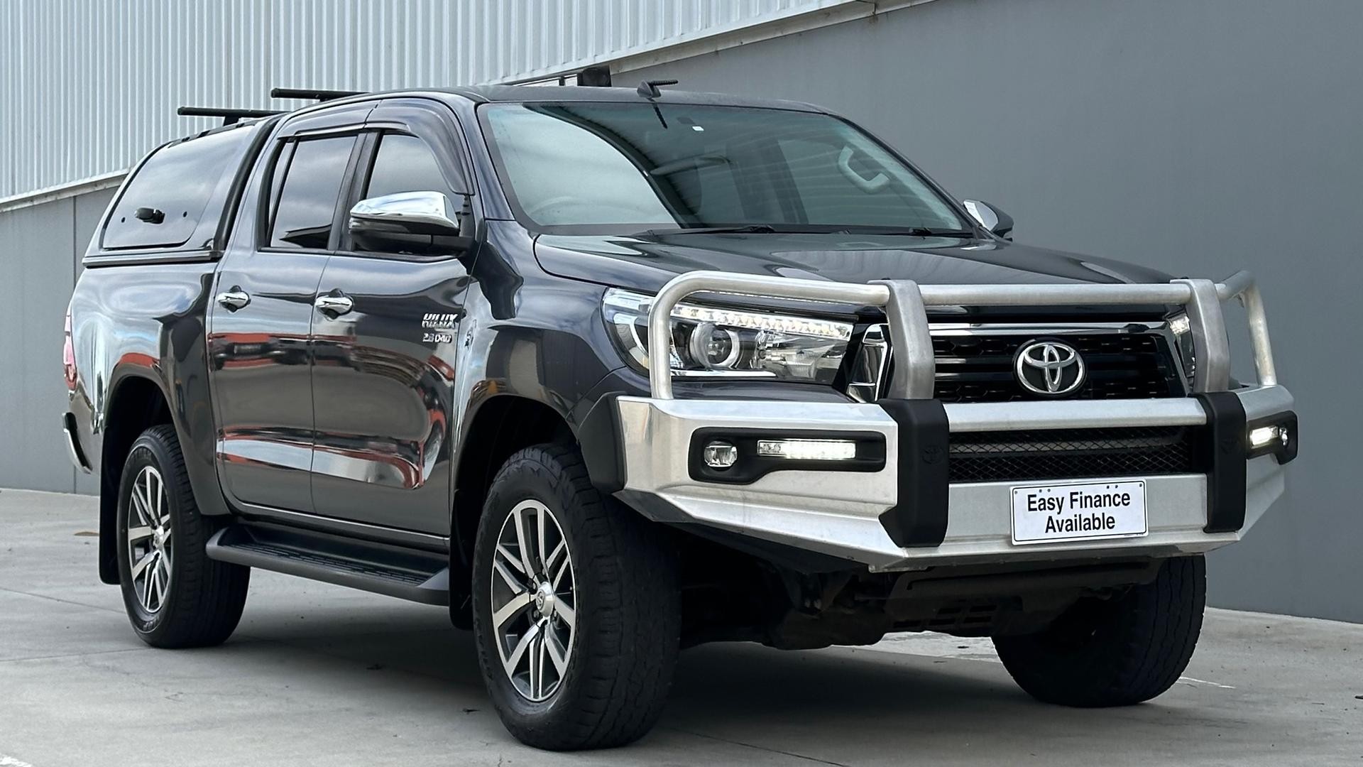 Toyota Hilux image 2