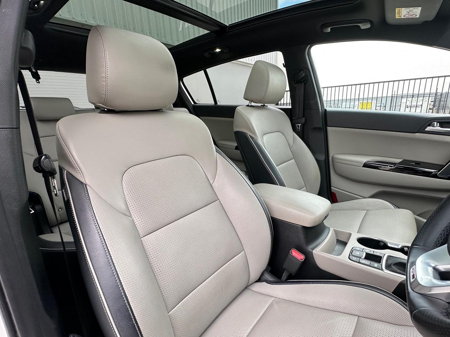 Kia Sportage image 4