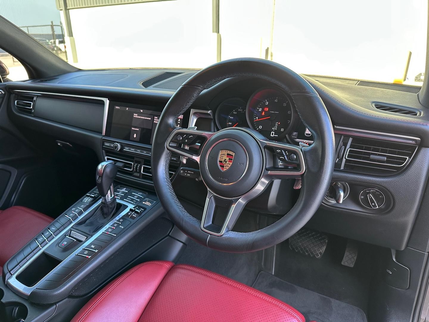 Porsche Macan image 3