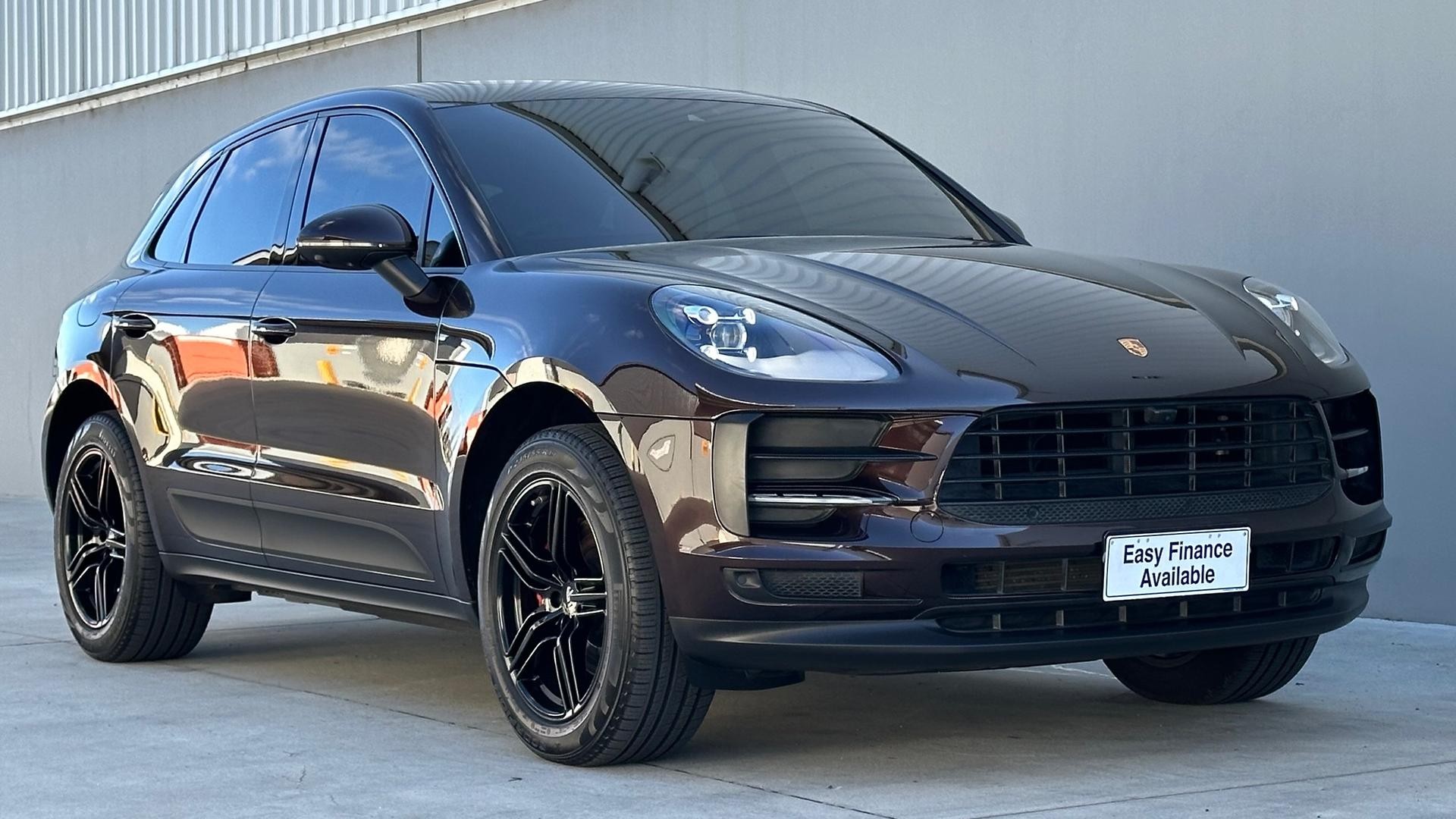 Porsche Macan image 2