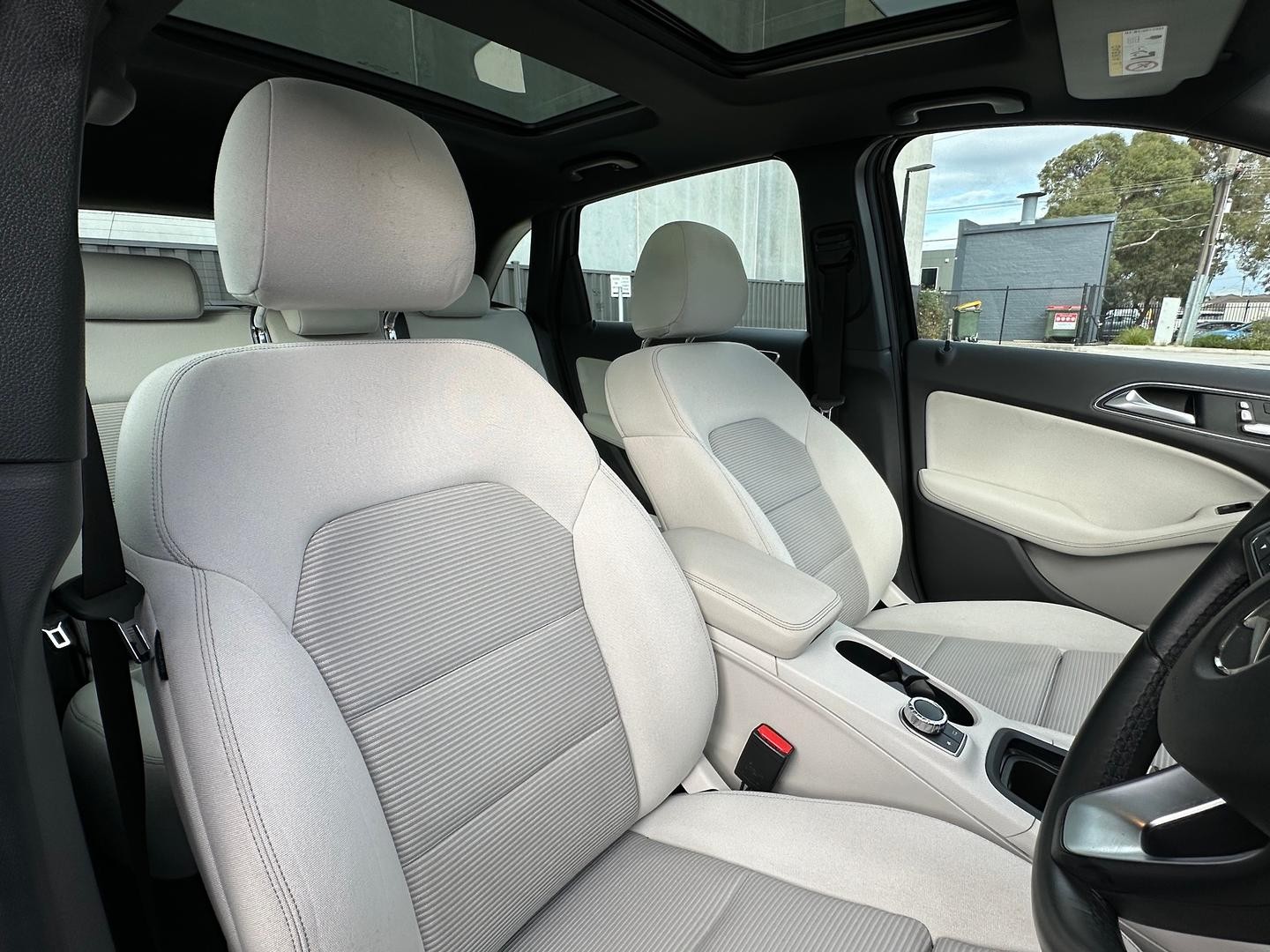 Mercedes Benz B-class image 4