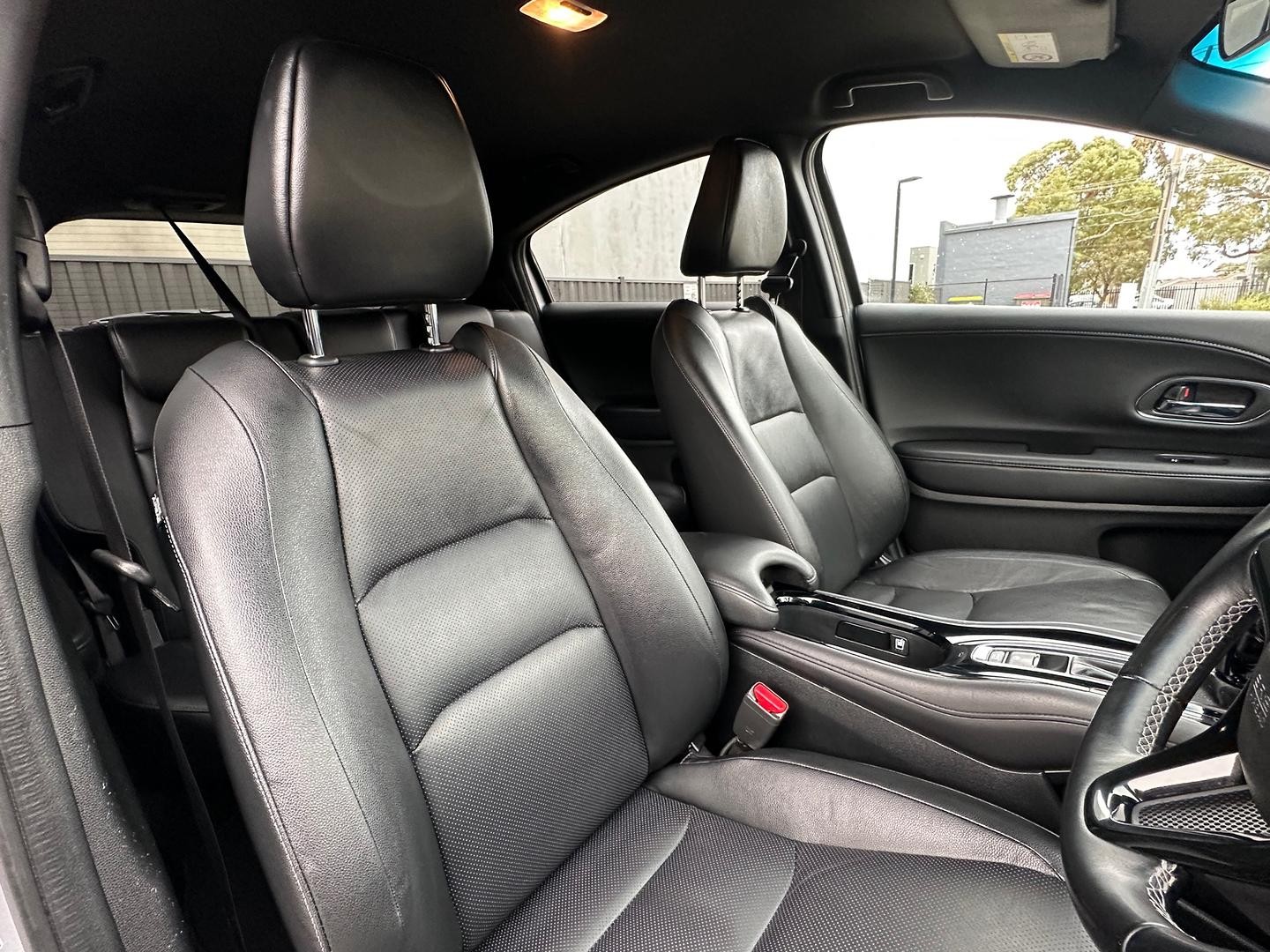 Honda Hr-v image 4