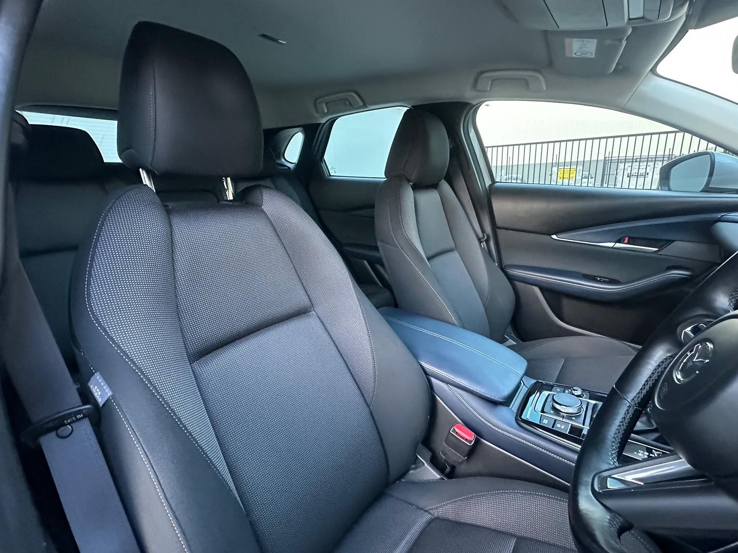 Mazda Cx-30 image 4