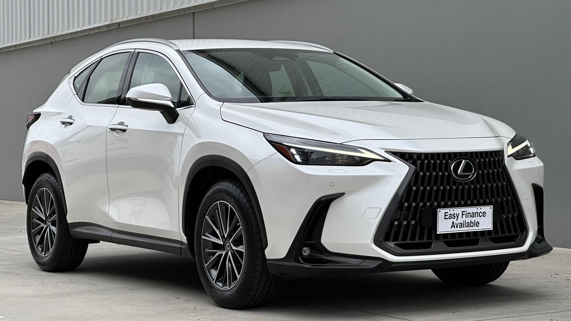 Lexus Nx image 2