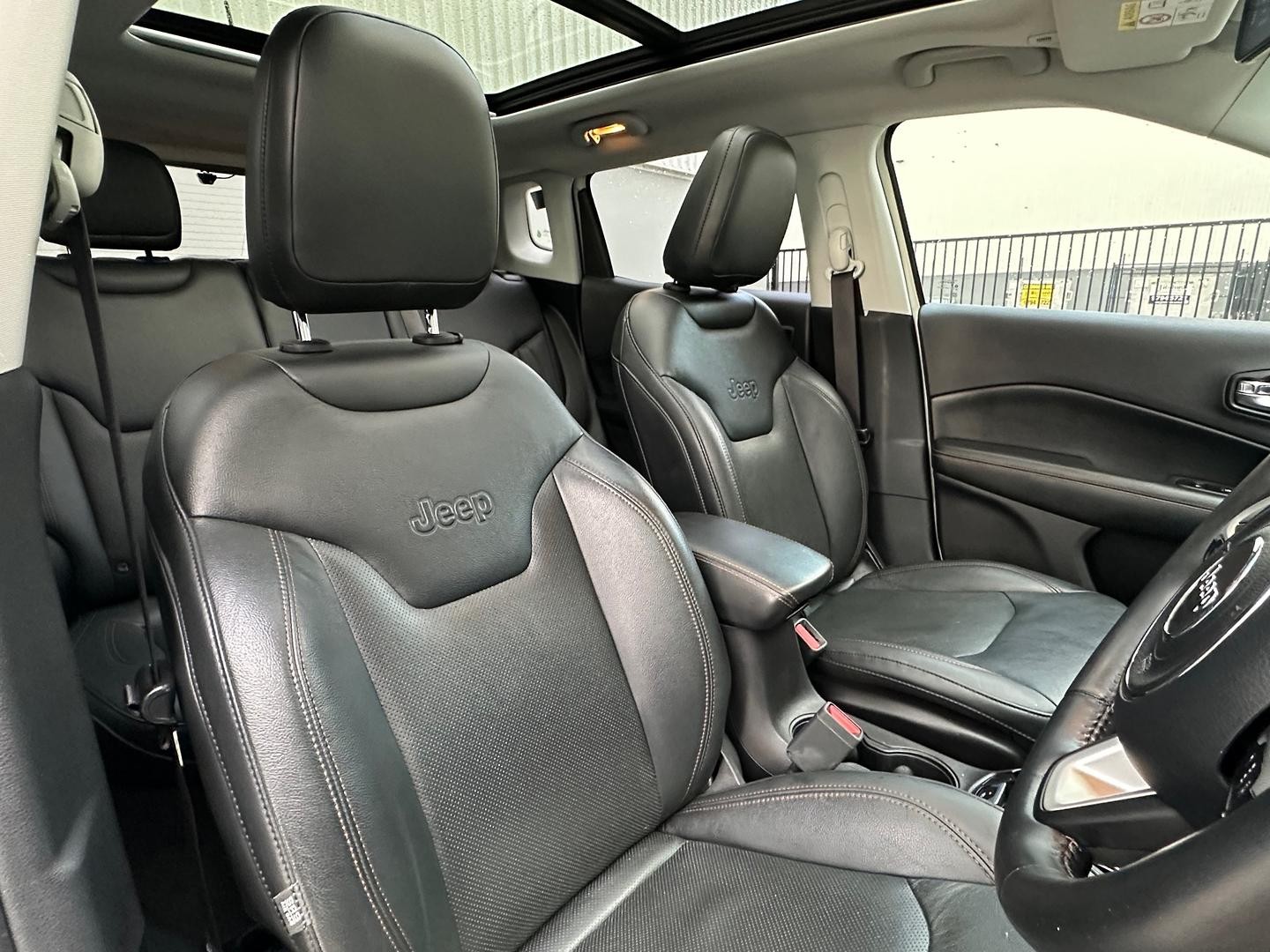 Jeep Compass image 4