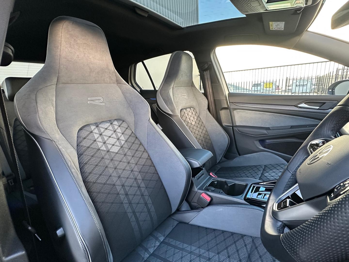 Volkswagen Golf image 4