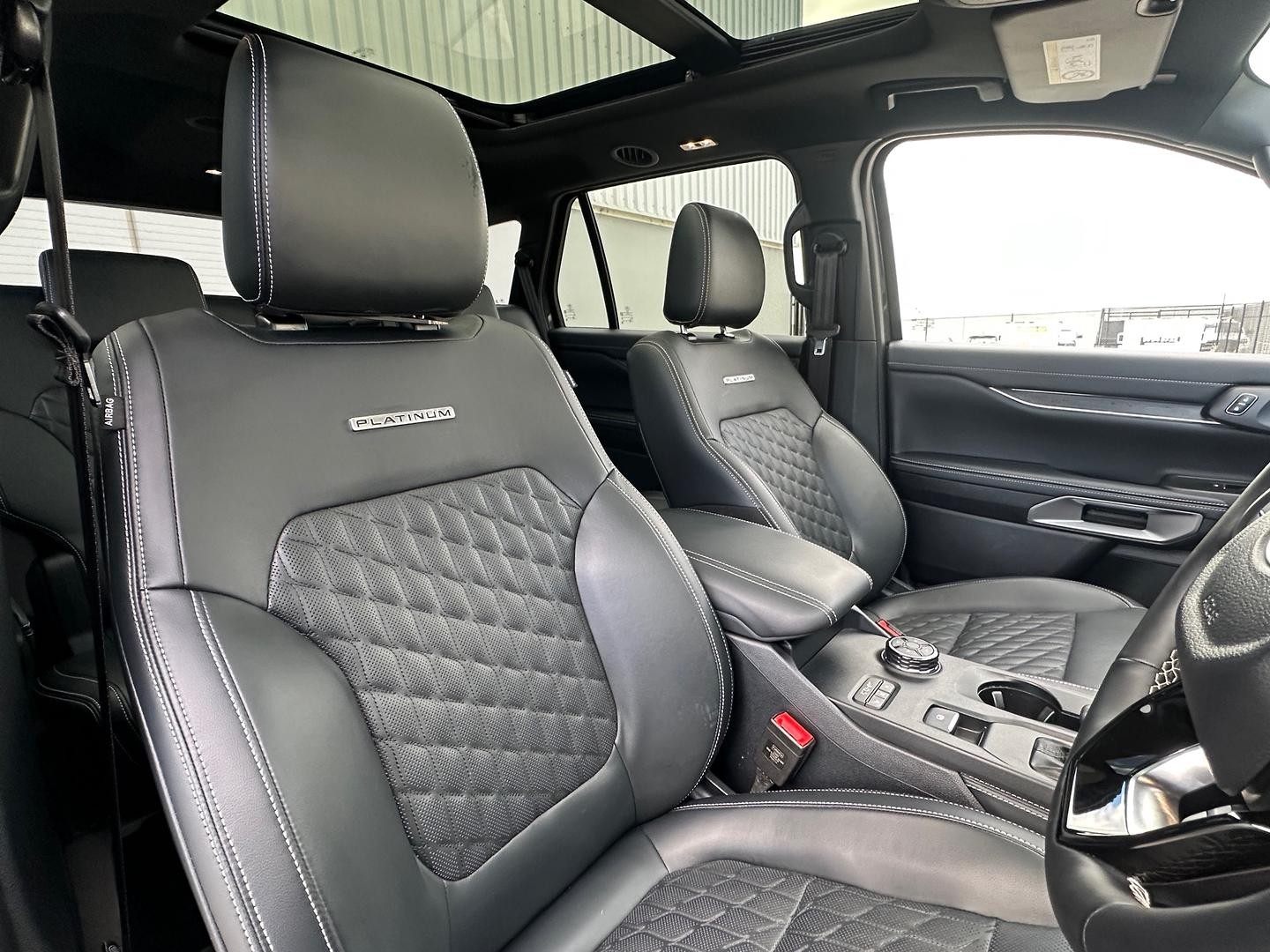 Ford Everest image 4