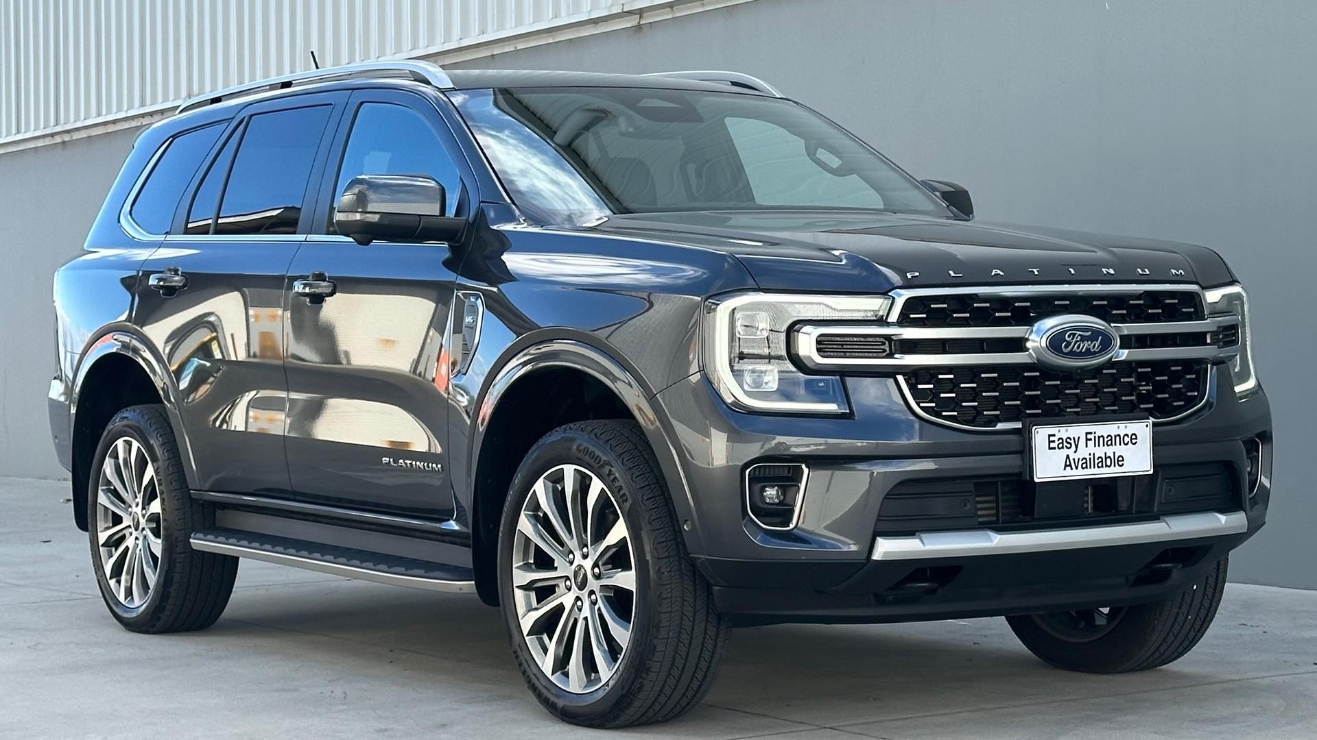 Ford Everest image 2