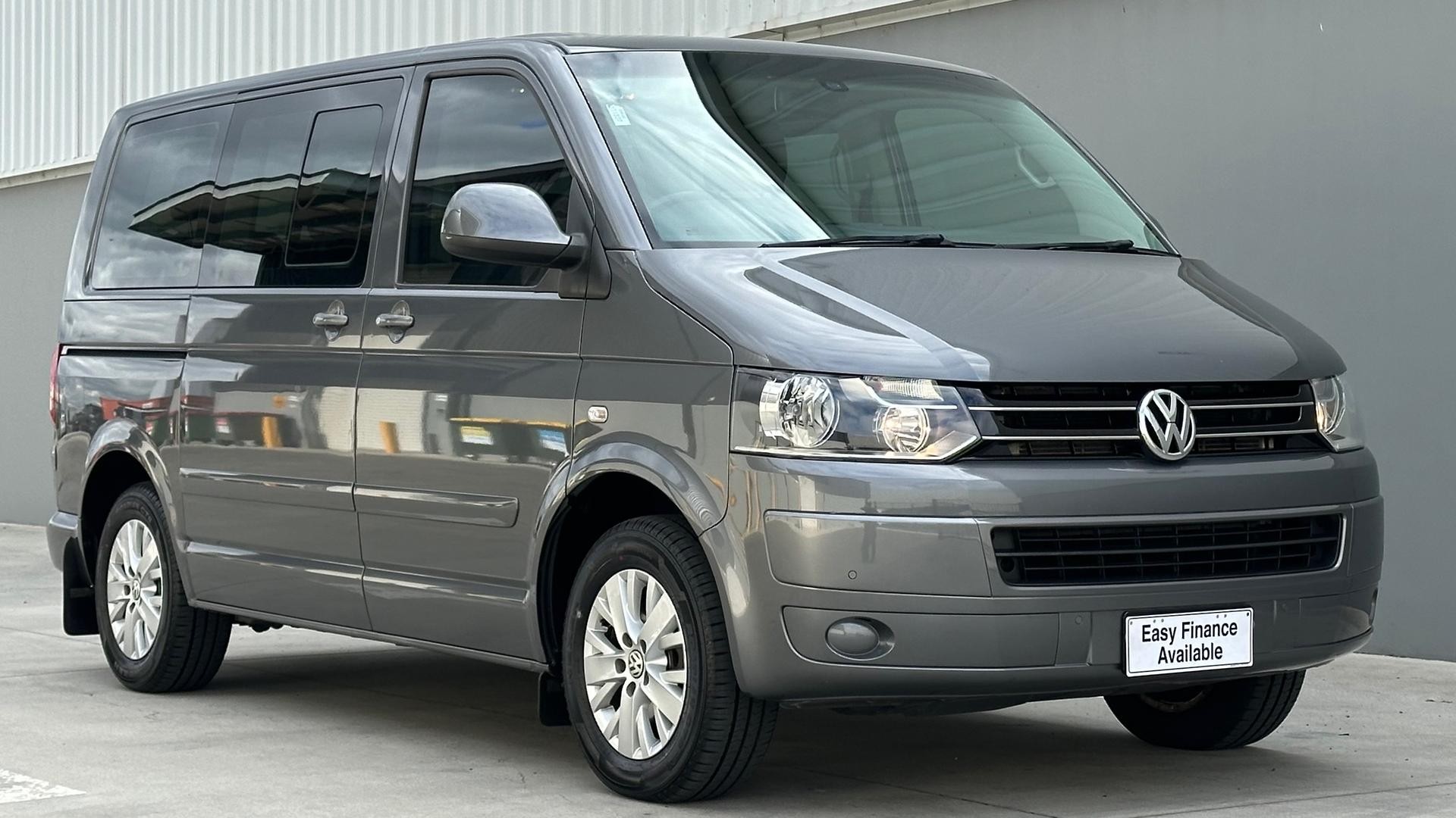 Volkswagen Multivan image 2