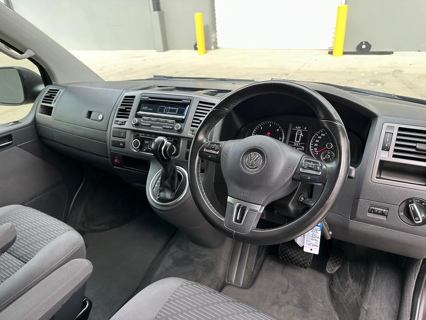 Volkswagen Multivan image 3