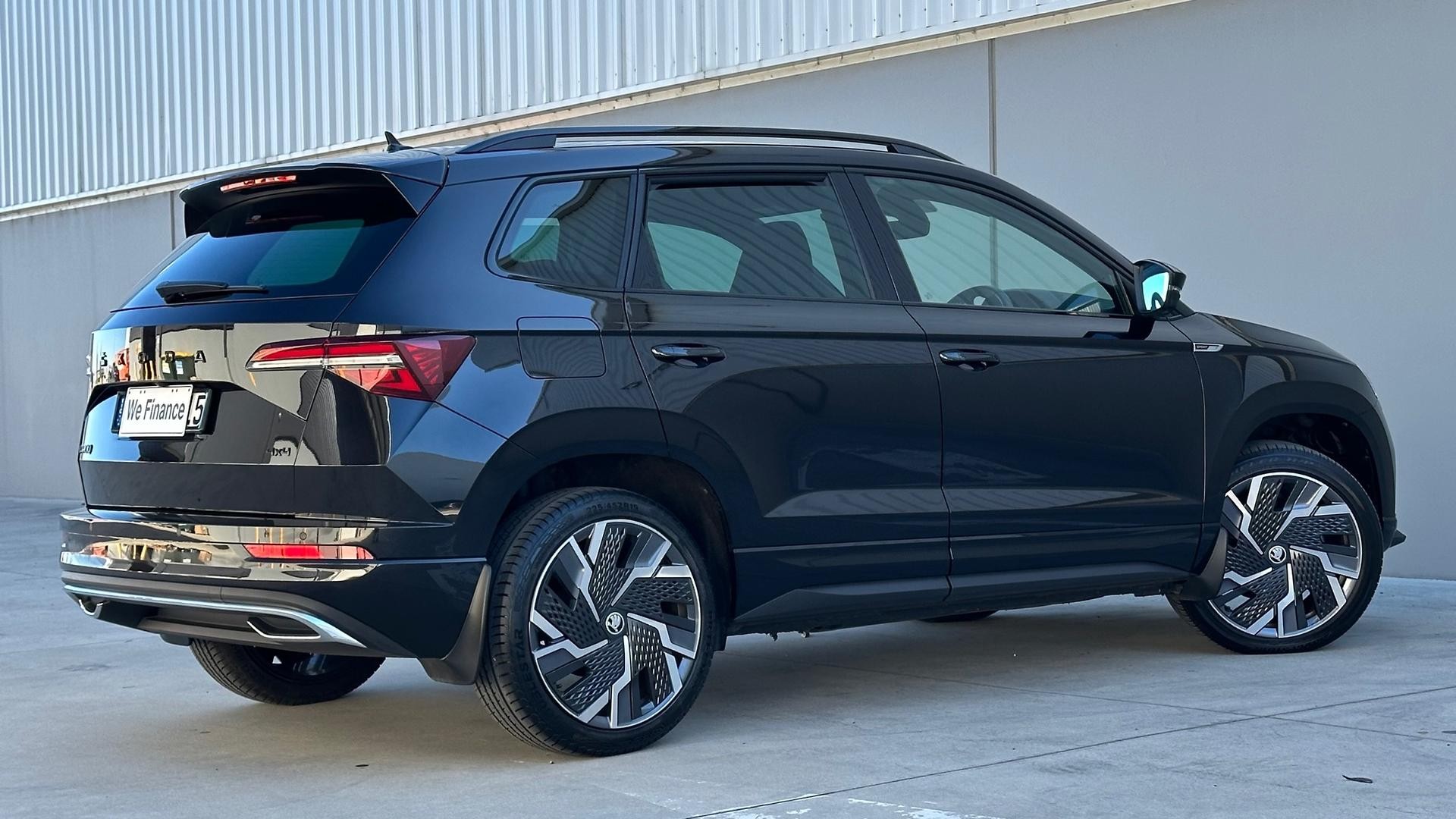 Skoda Karoq image 4