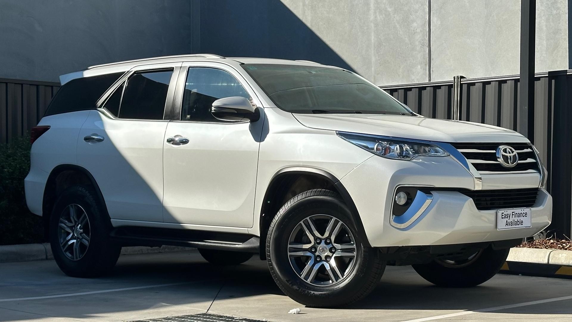 Toyota Fortuner image 1