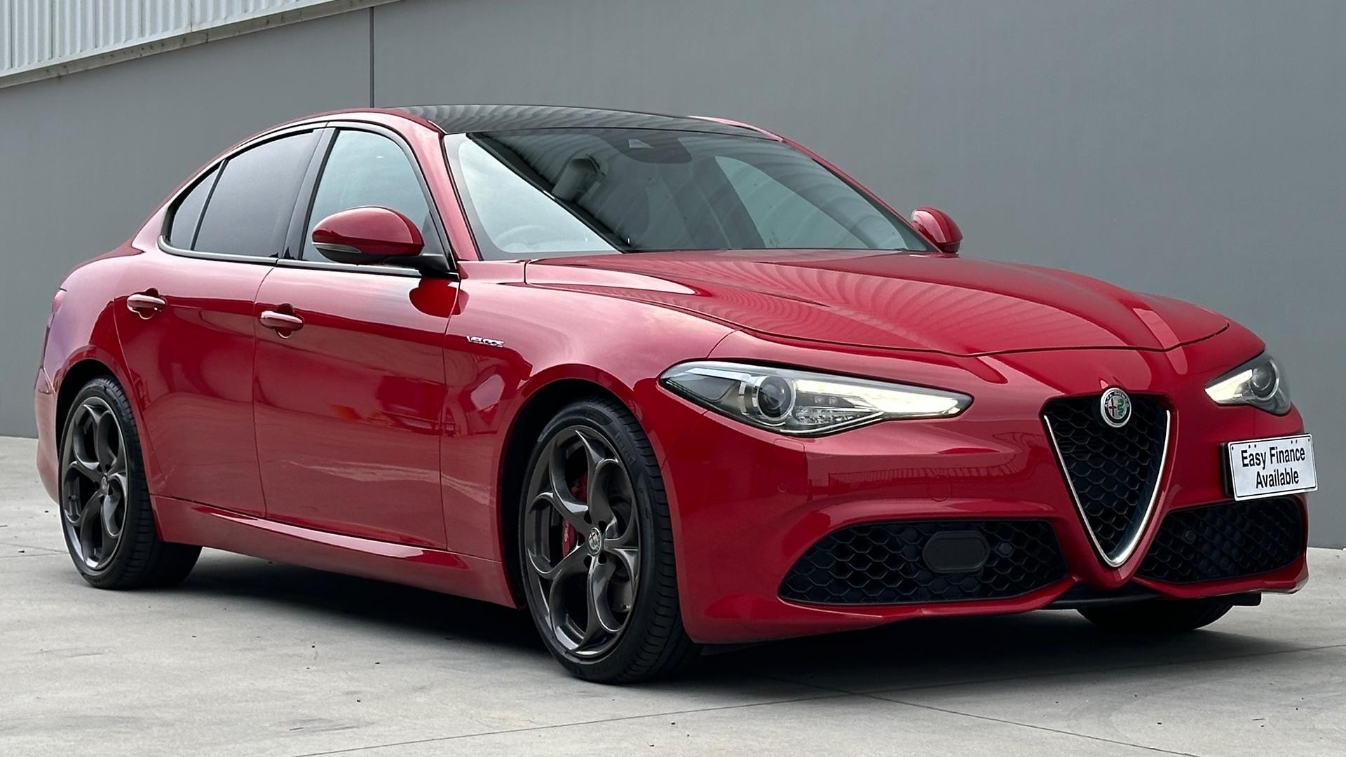 Alfa Romeo Giulia image 2