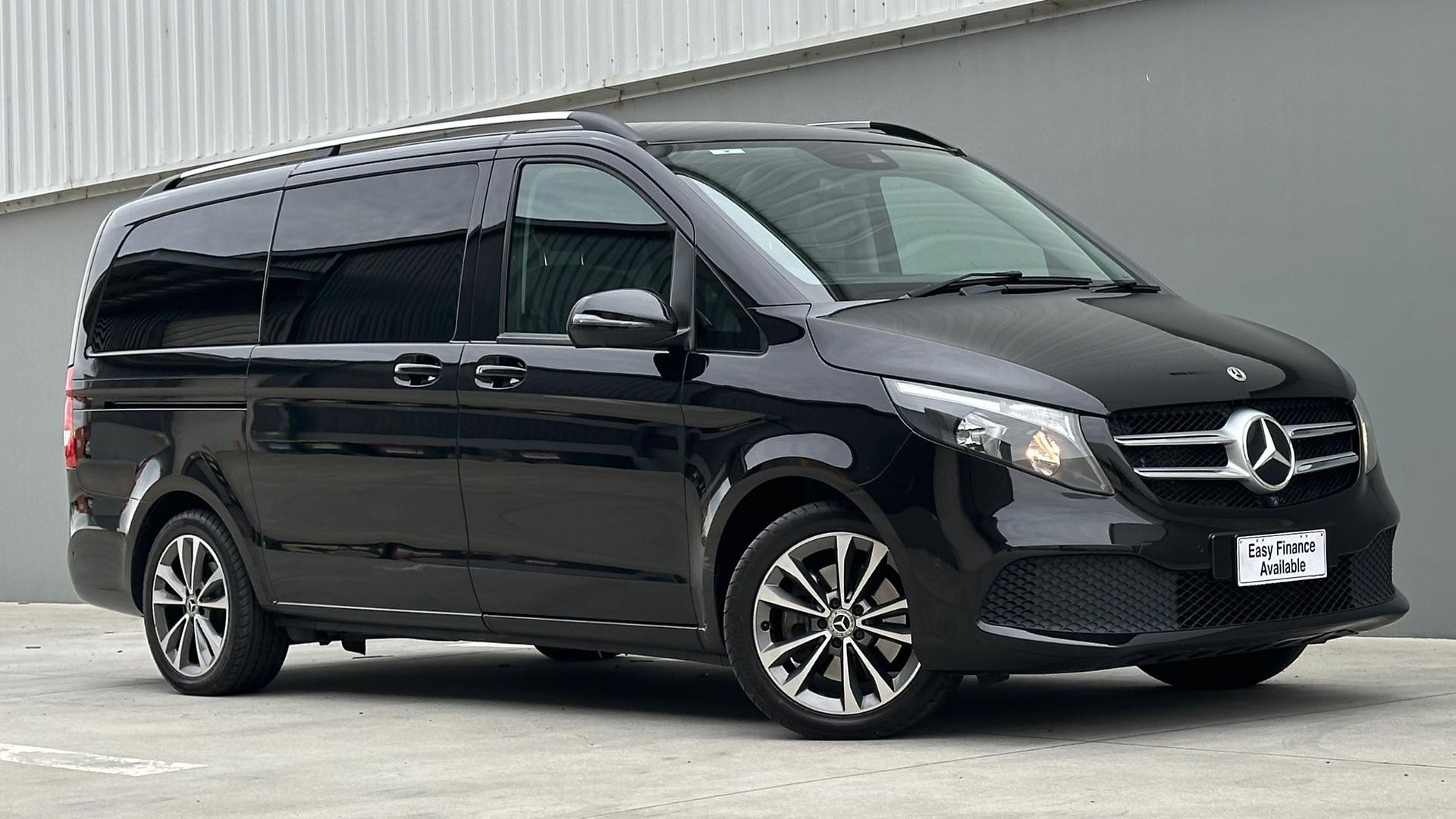 Mercedes Benz V-class image 1