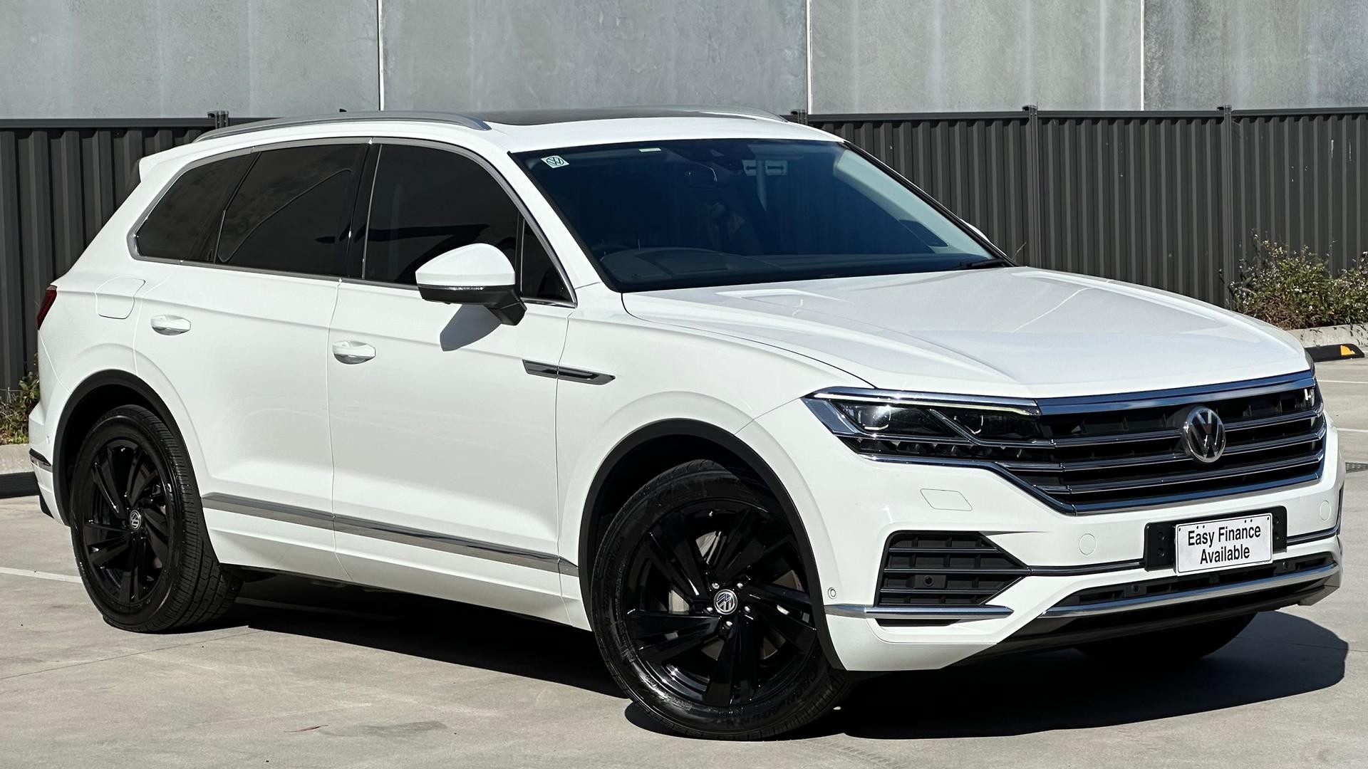 Volkswagen Touareg image 1