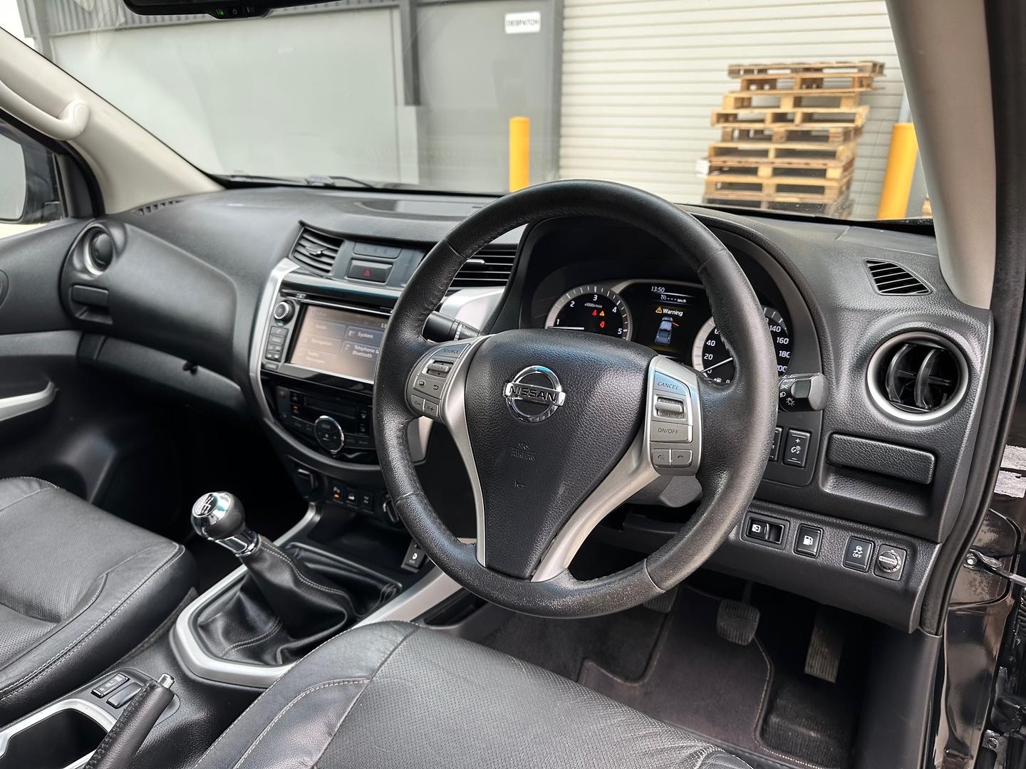 Nissan Navara image 3