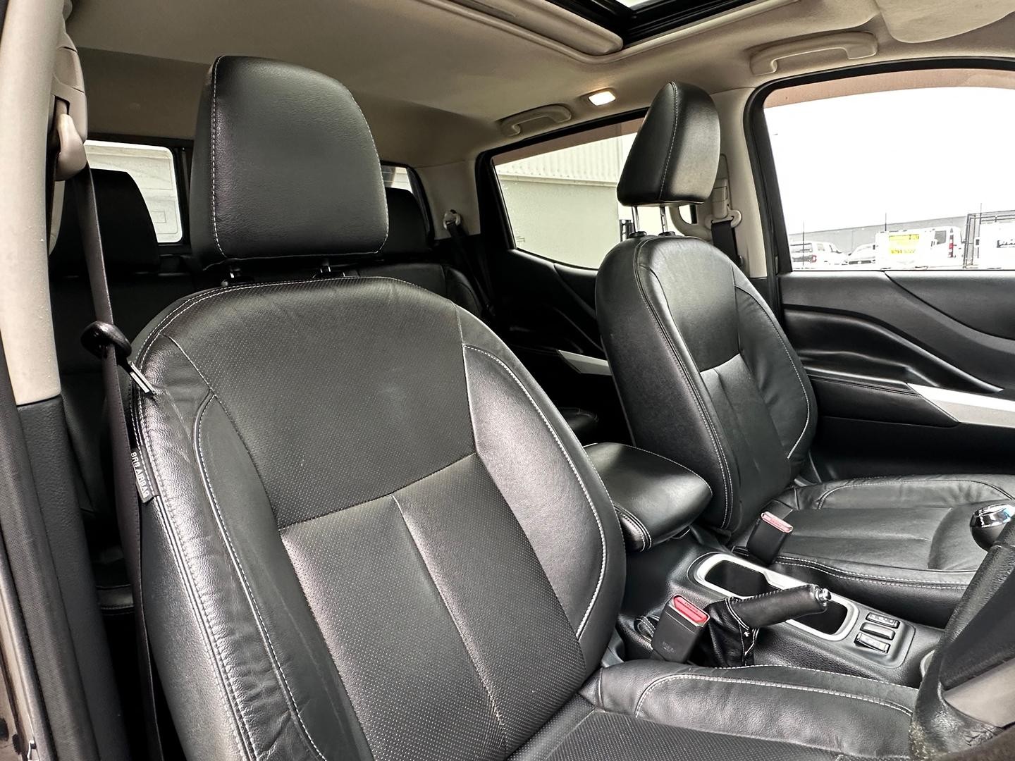 Nissan Navara image 4