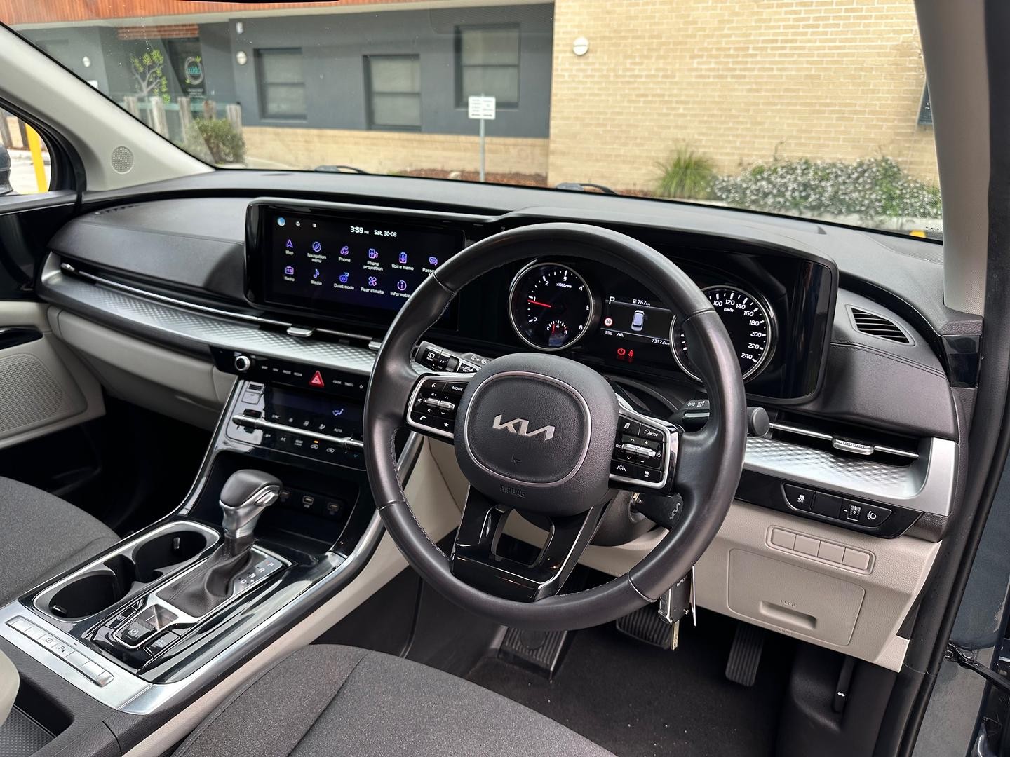Kia Carnival image 3