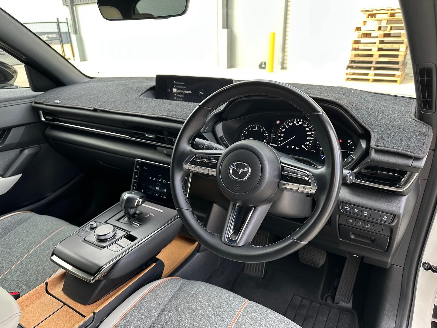 Mazda Mx-30 image 3