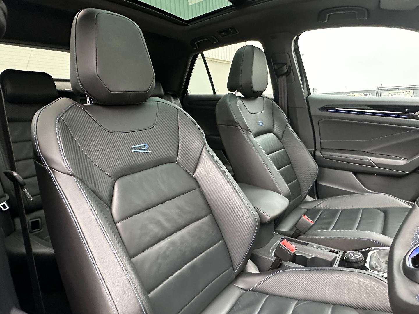 Volkswagen T-roc image 4