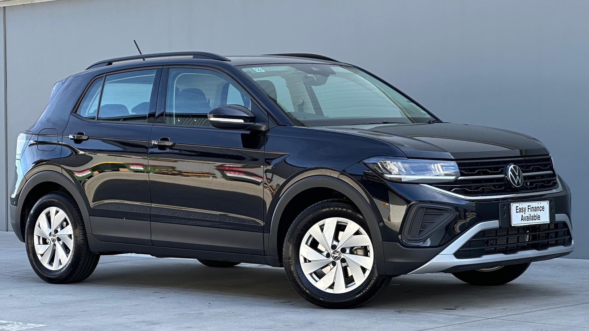 Volkswagen T-cross image 1