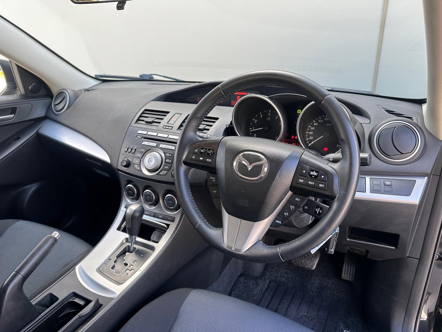 Mazda 3 image 4