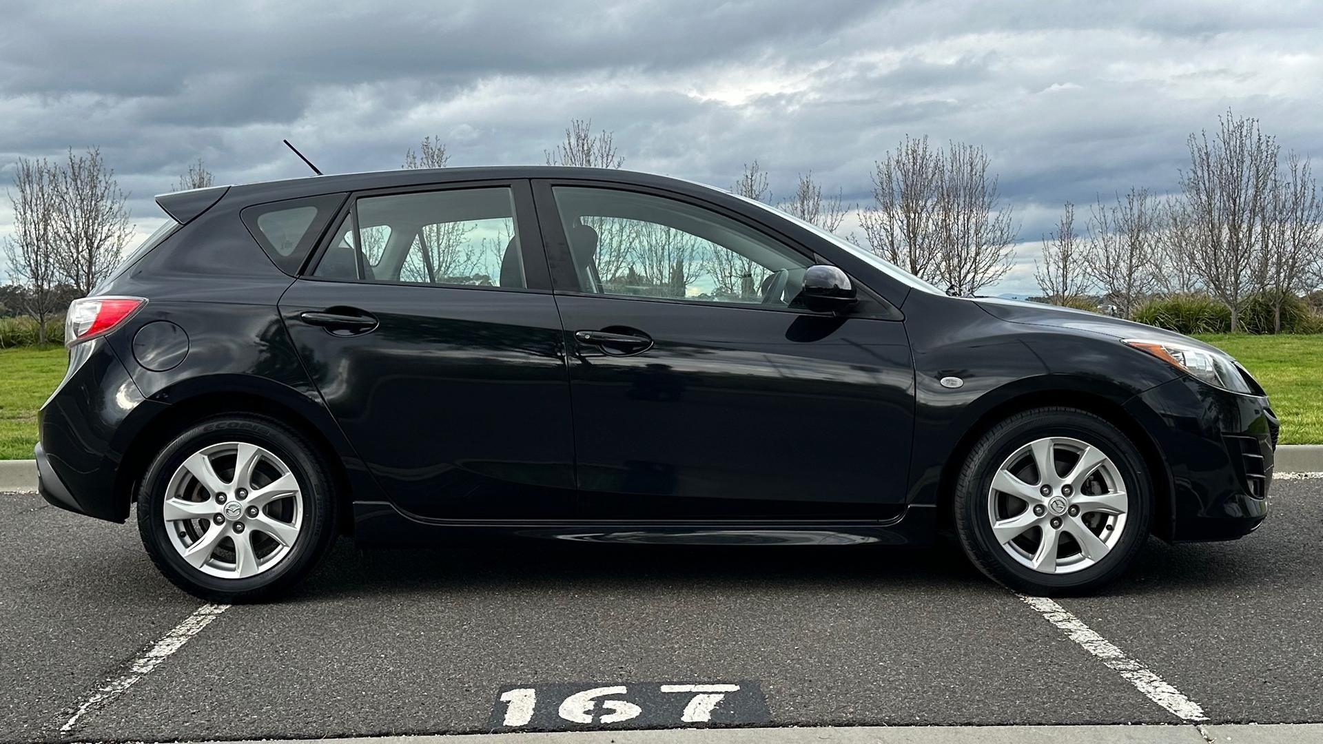 Mazda 3 image 3