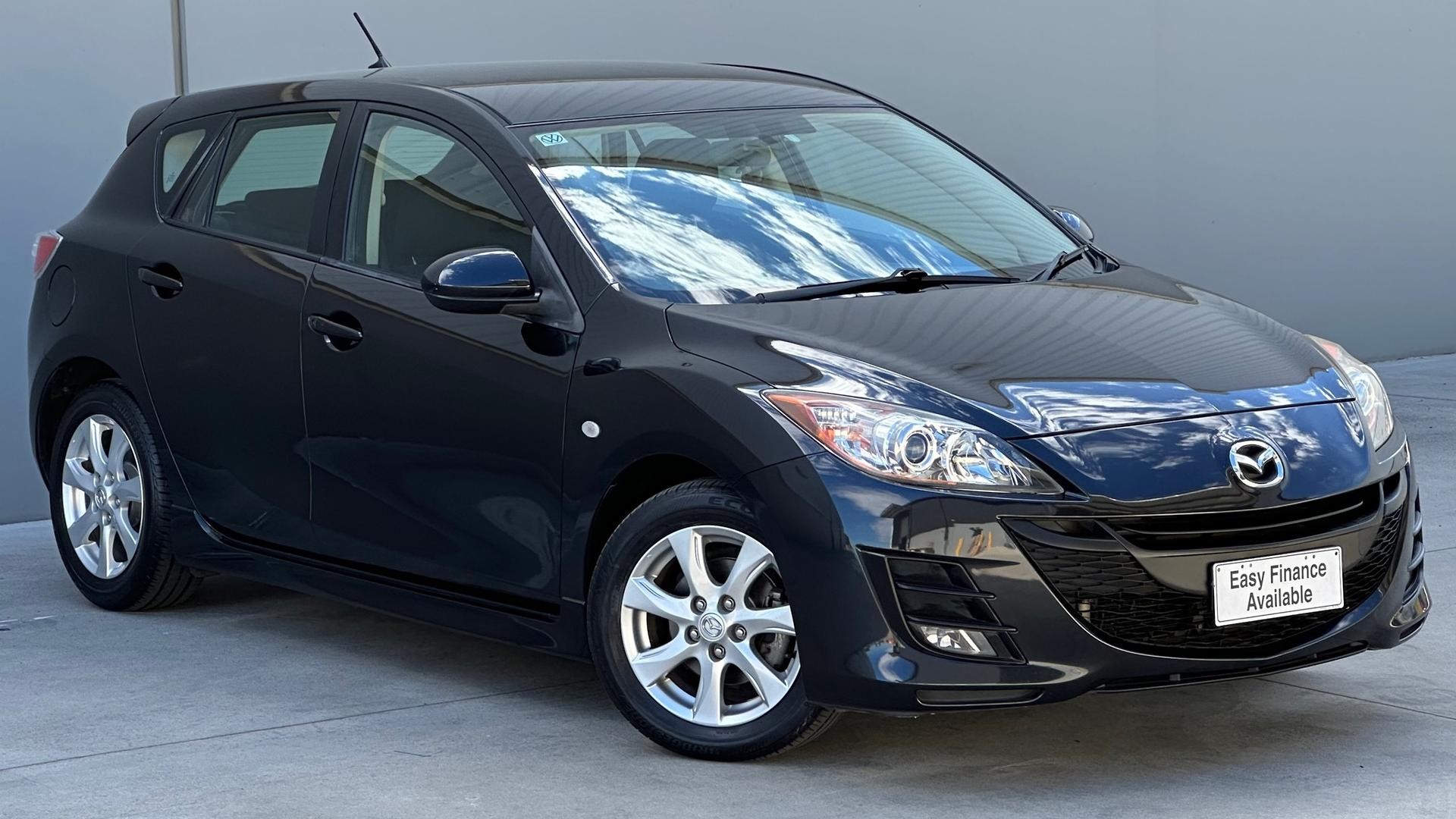 Mazda 3 image 1