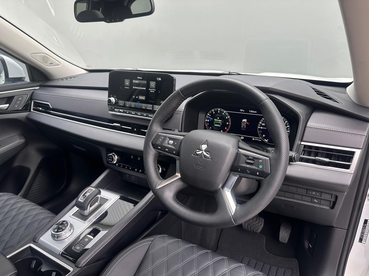 Mitsubishi Outlander image 4