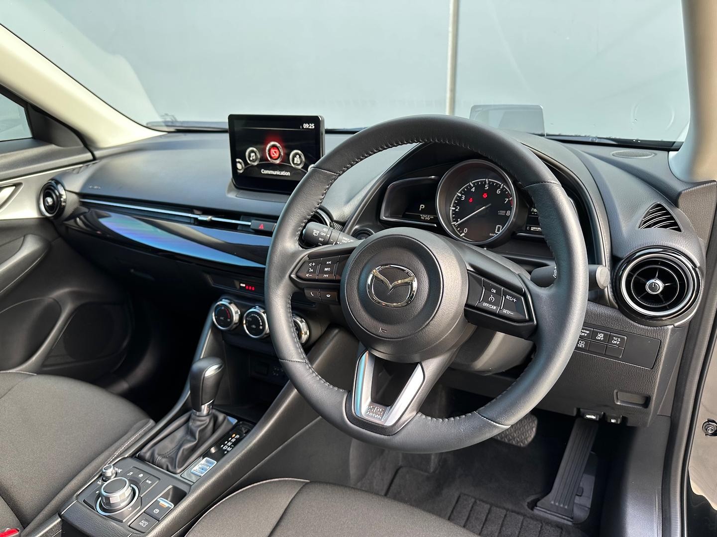 Mazda Cx-3 image 4