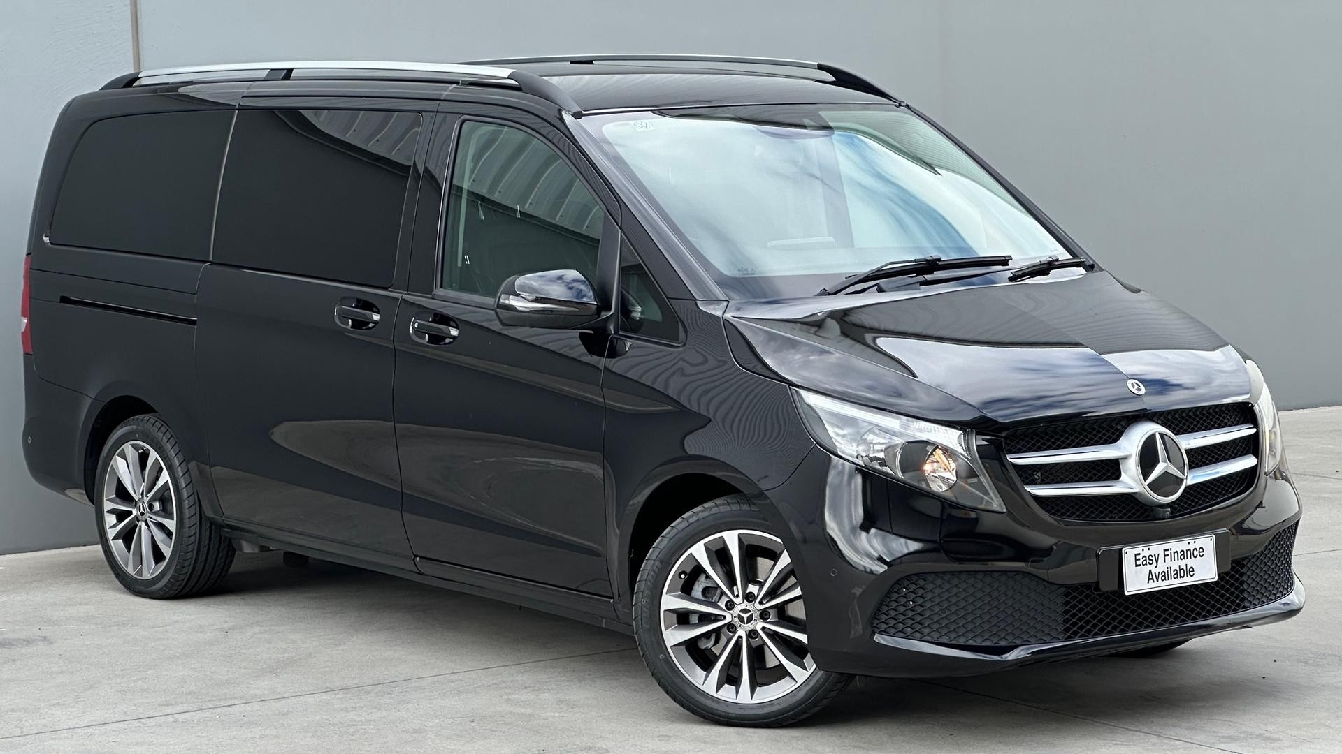 Mercedes Benz V-class image 1