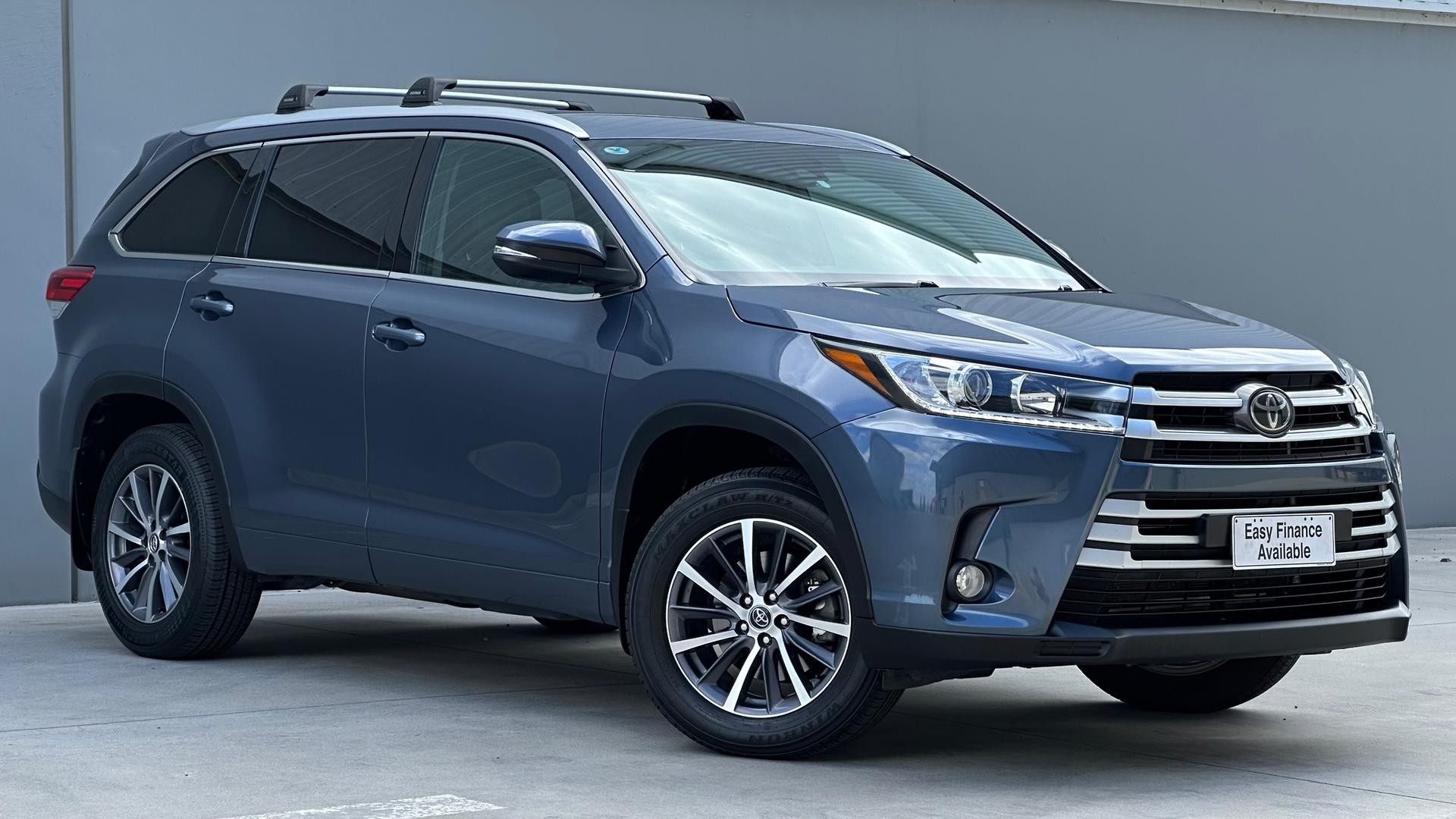 Toyota Kluger image 3