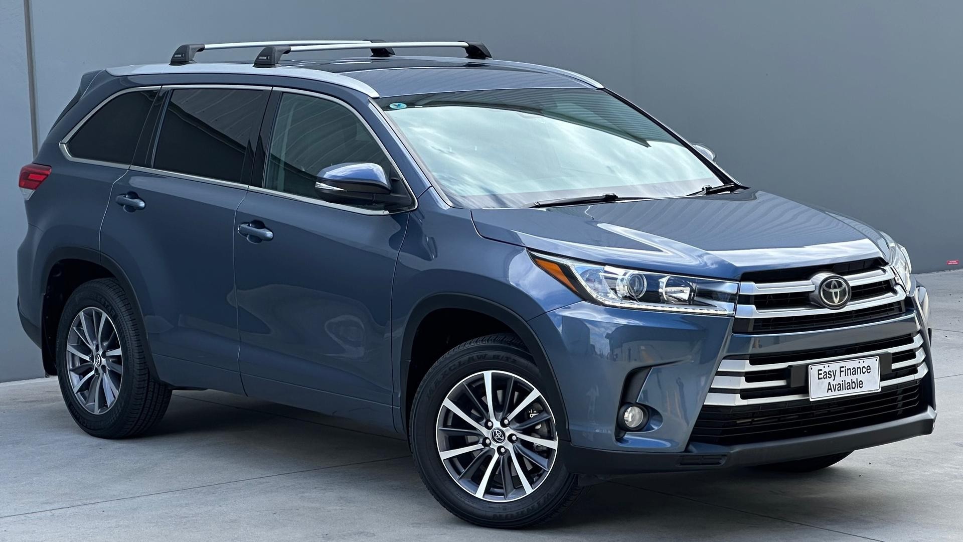 Toyota Kluger image 1
