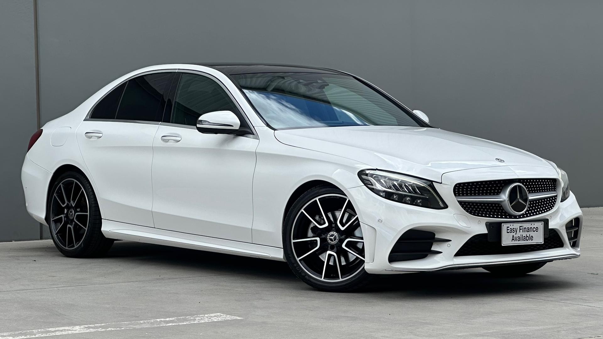 Mercedes Benz C-class image 3