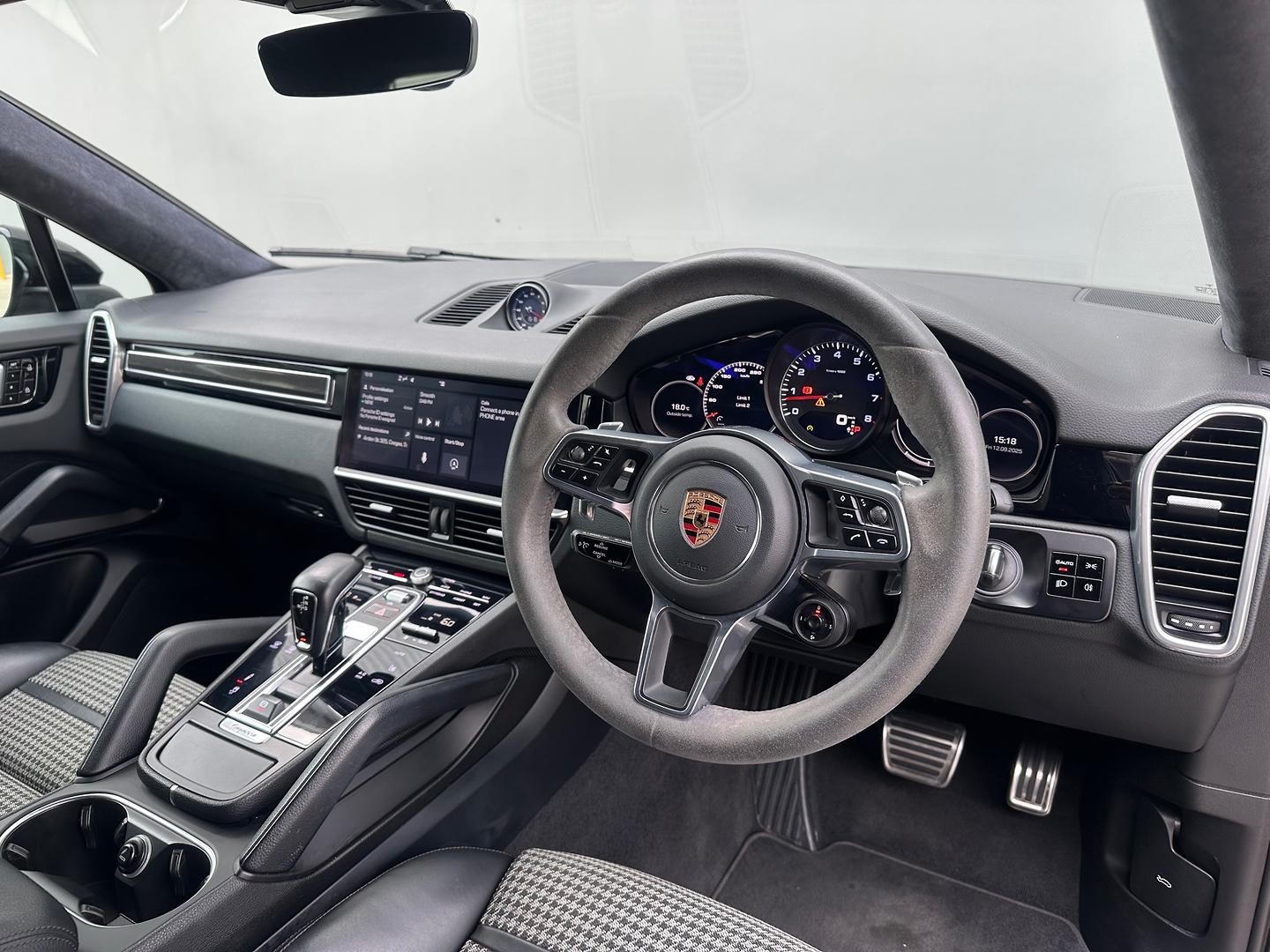 Porsche Cayenne image 3