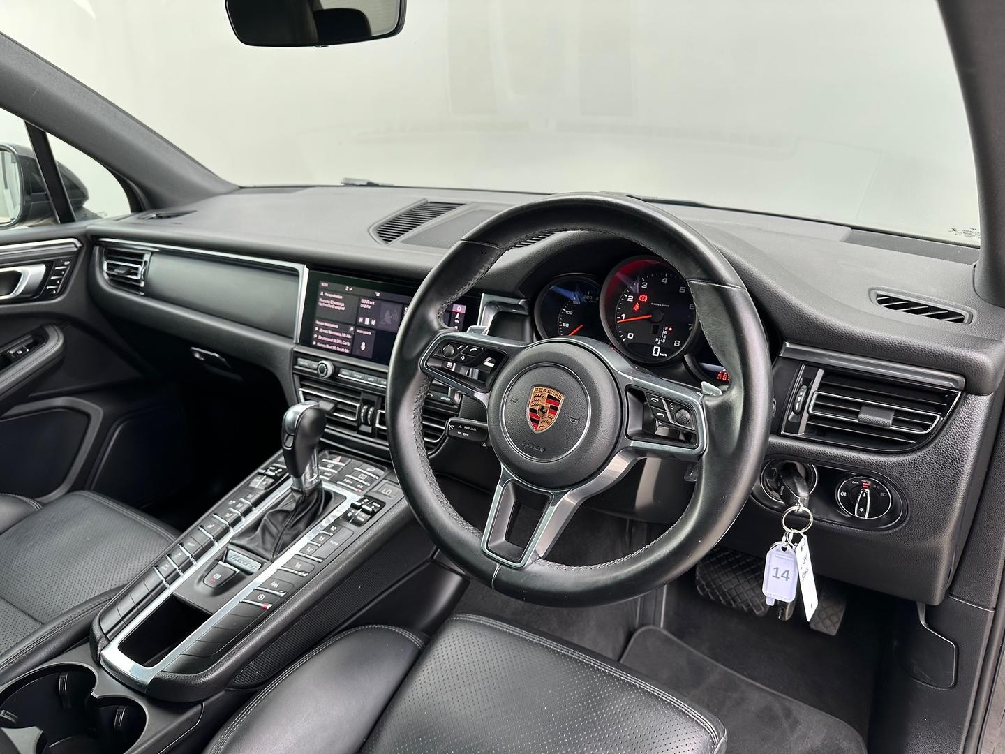 Porsche Macan image 4