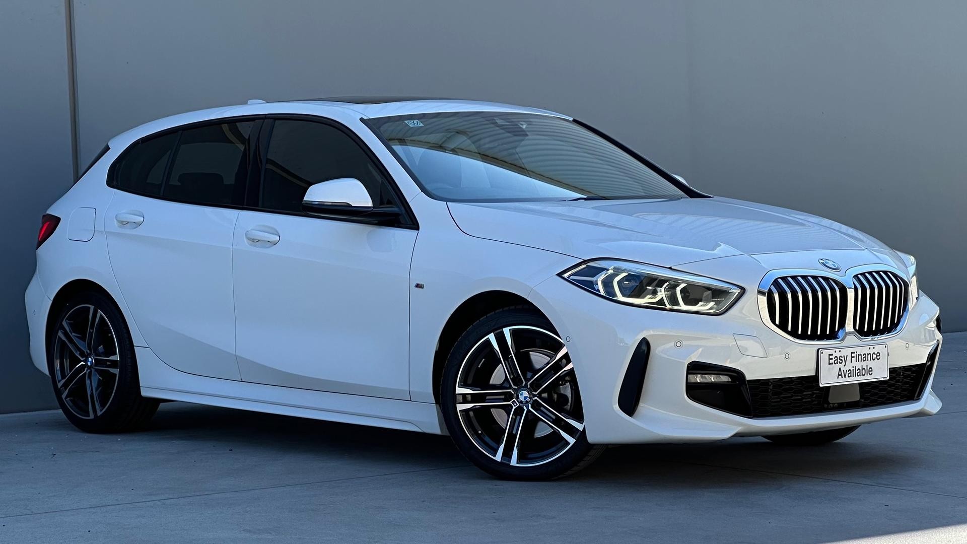 BMW 1 Series image 3