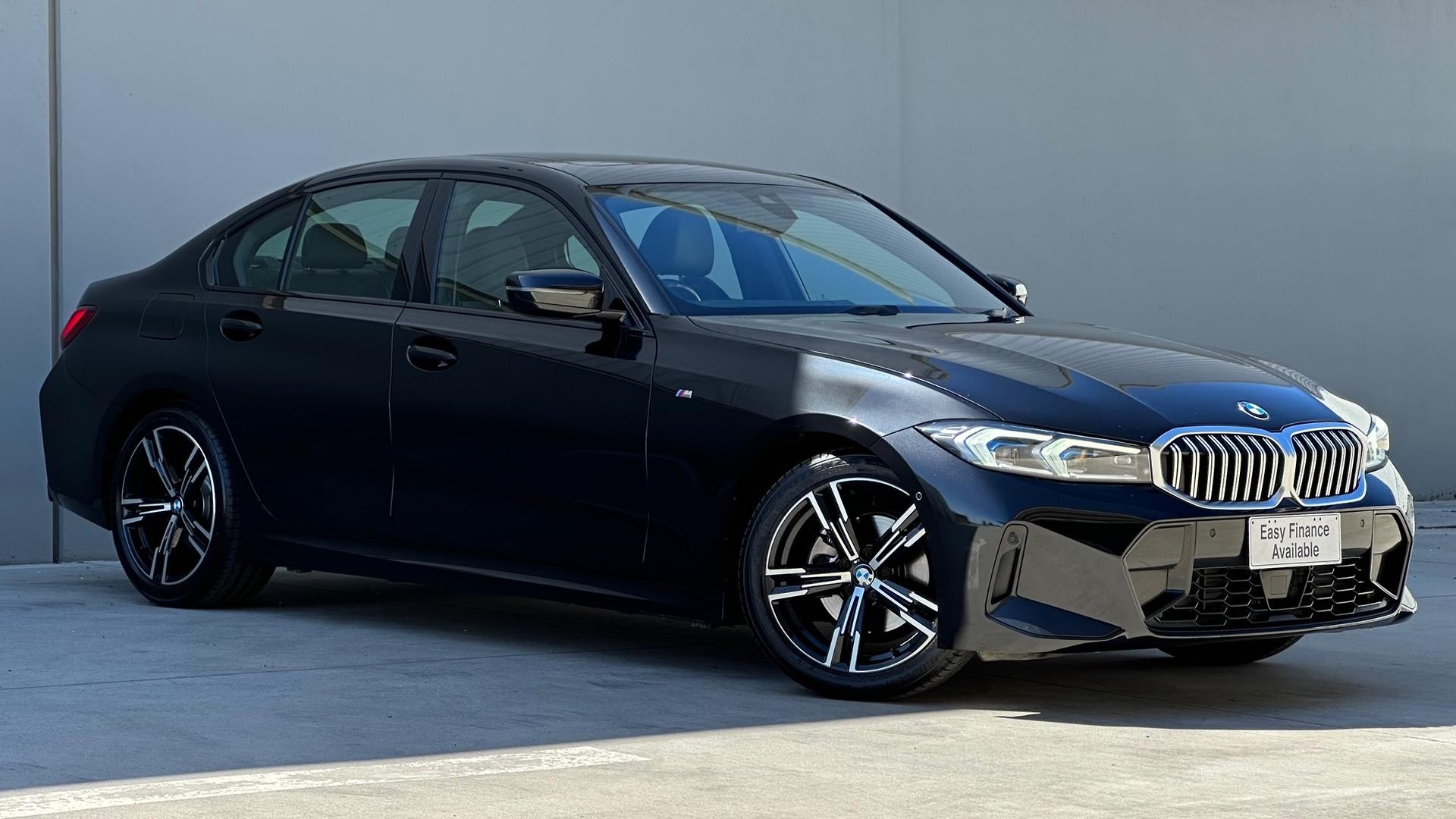 BMW 3 Series image 3
