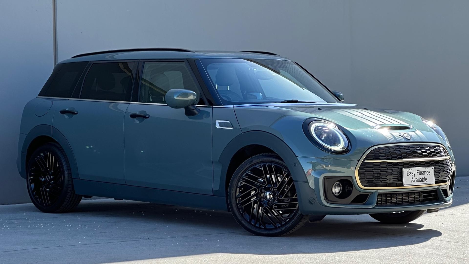 Mini Clubman image 3