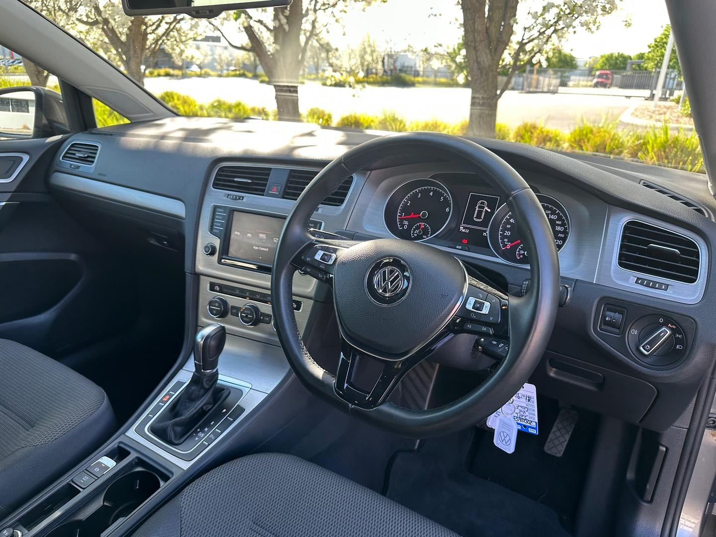 Volkswagen Golf image 4