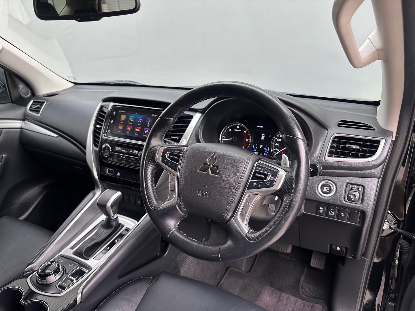 Mitsubishi Pajero Sport image 4