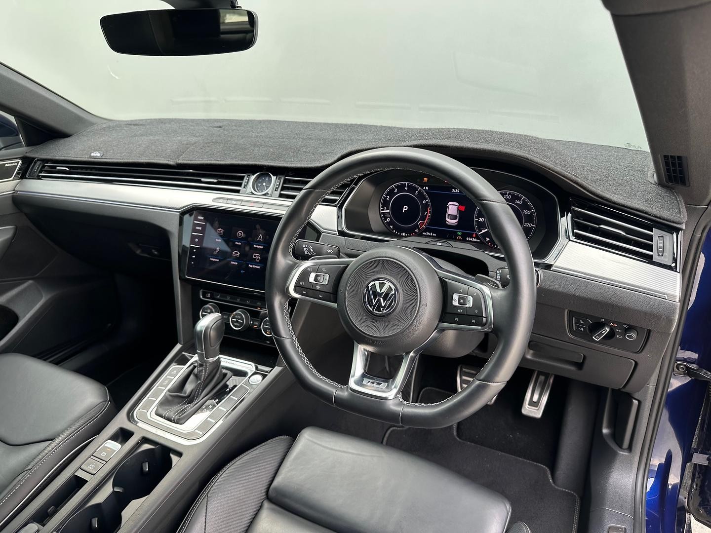 Volkswagen Arteon image 4