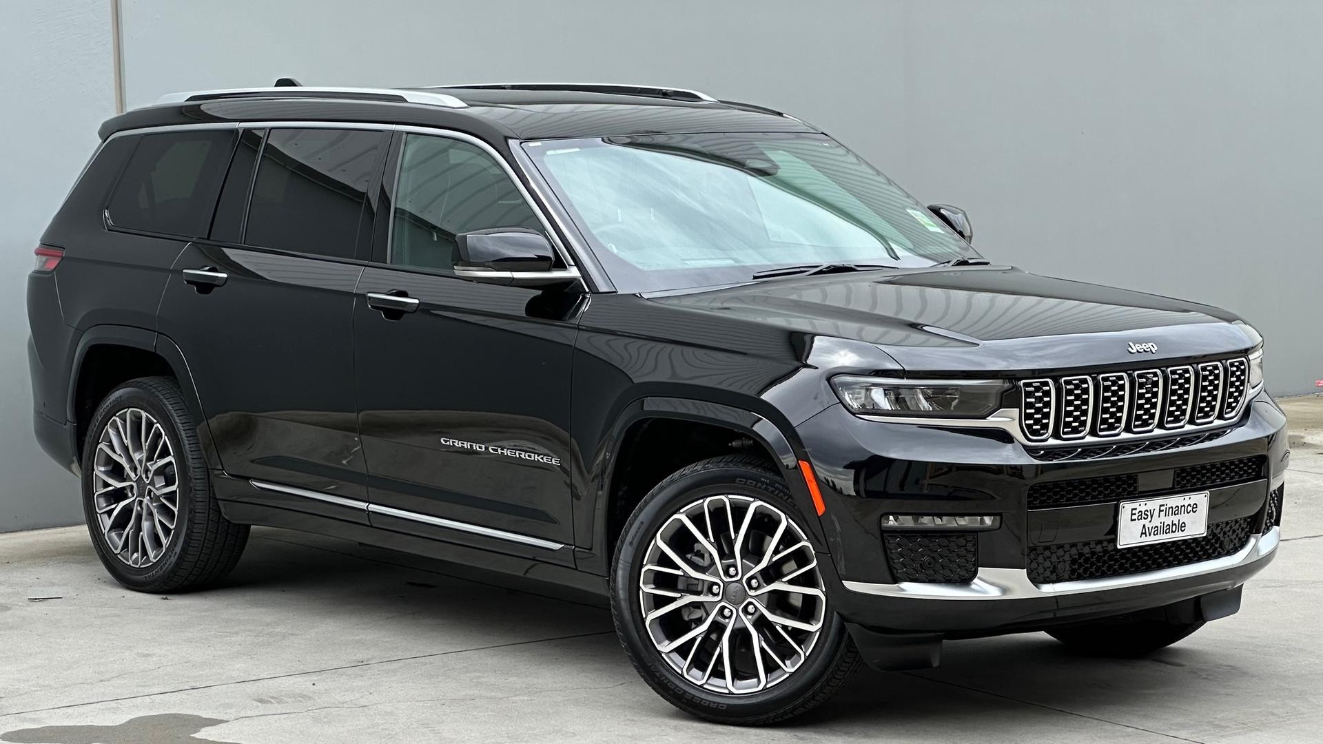 Jeep Grand Cherokee image 1
