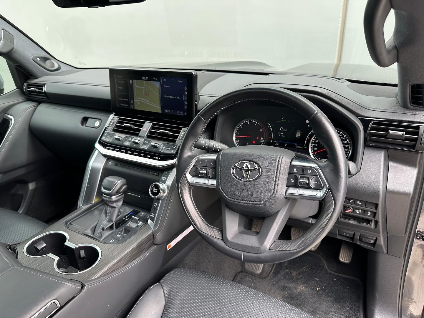 Toyota Landcruiser image 4