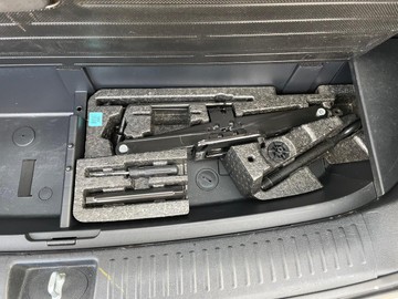 https://dvg-vehicle-assets.s3.amazonaws.com/W011997/75744wwejrerq5b7j2m80yzn4.jpg