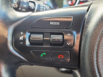 https://dvg-vehicle-assets.s3.amazonaws.com/W012037/4i73r3aynadxvz179t9evtts9.jpg
