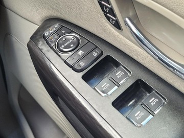 https://dvg-vehicle-assets.s3.amazonaws.com/W012037/c7qakj5my1dtr1ua3dtugx16s.jpg