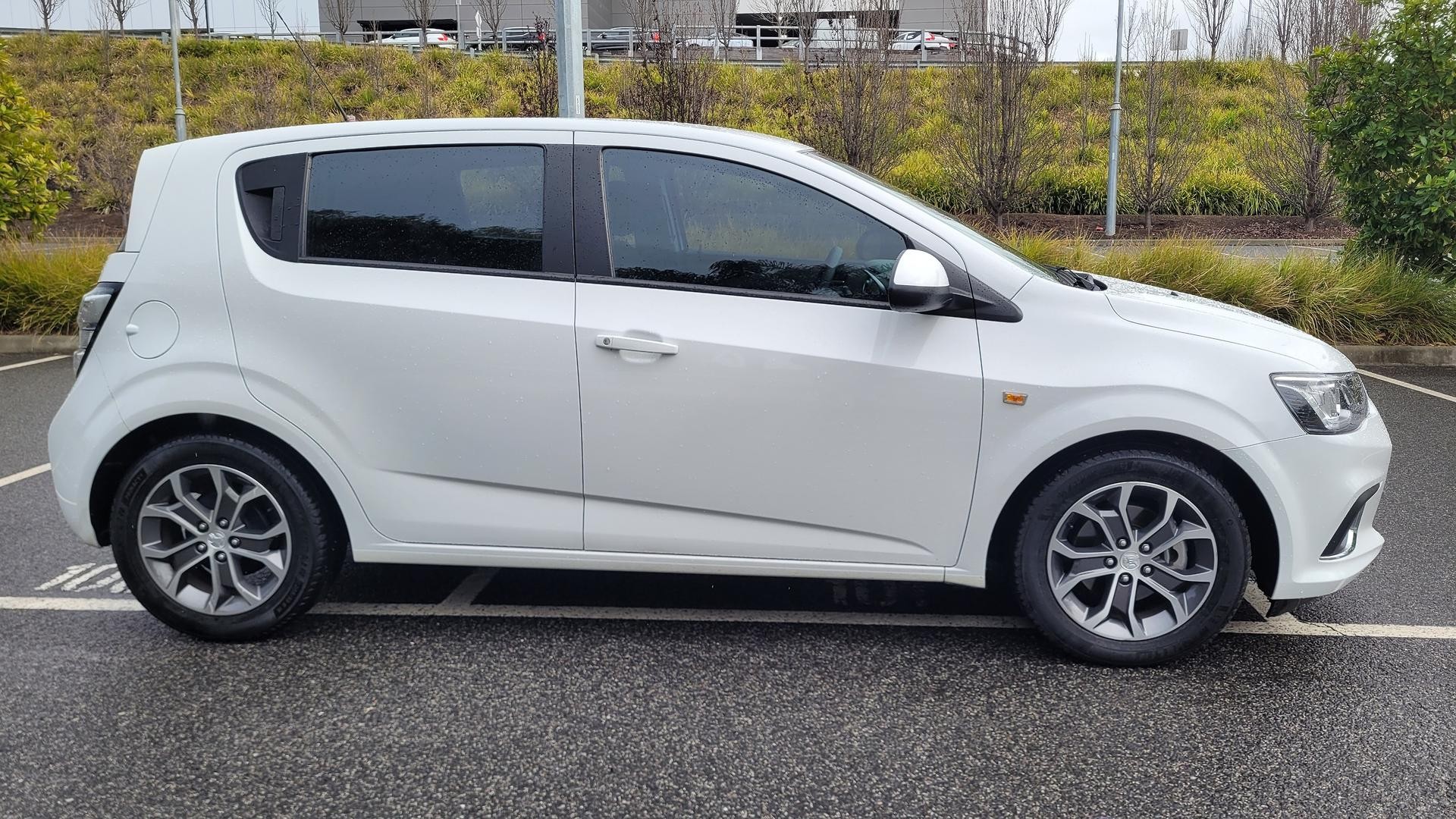 Holden Barina image 4