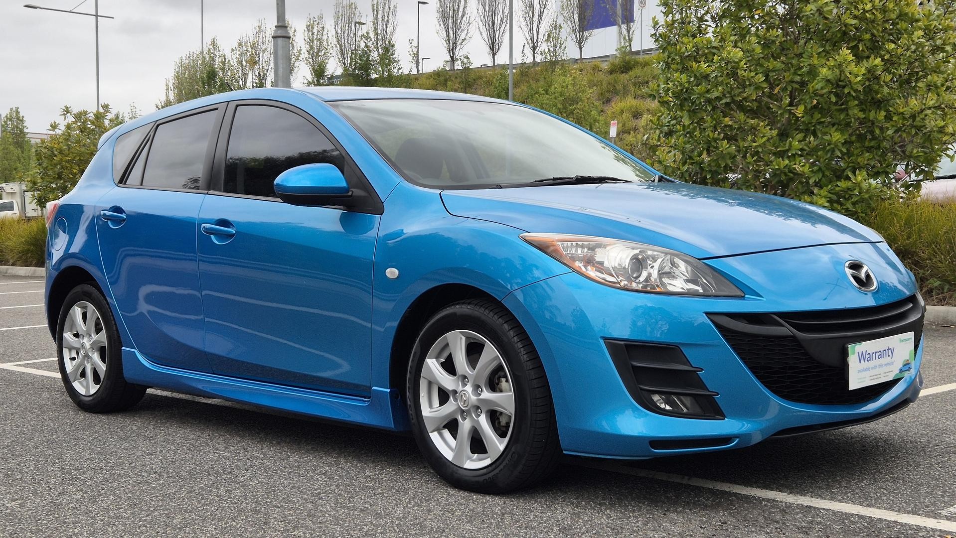 Mazda 3 image 2